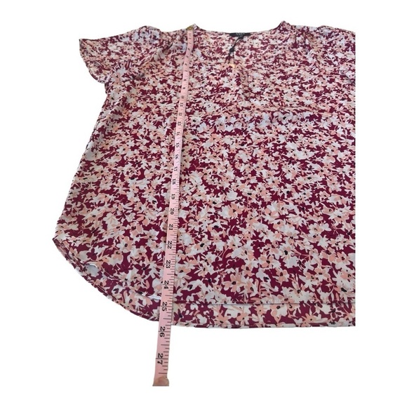 NYDJ Ditsy Floral Petal Short Sleeve Fairy Dust Floral Print Blouse Size S NEW - Picture 11 of 15